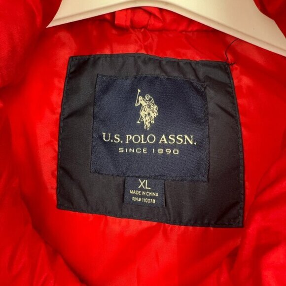 U.S. Polo Assn Puffer Vest XL Red Navy Blue Full Zip Winter Weather Warm - Picture 2 of 9